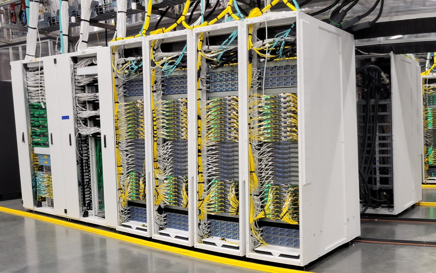 Trung tâm dữ liệu của Microsoft. (Ảnh: news.microsoft.com)